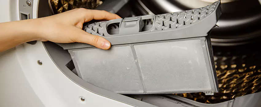 Signs Of A Clogged Dryer Lint Trap in Johnson City, Tennessee